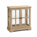 Vitrine aus Eiche mit Glastüren